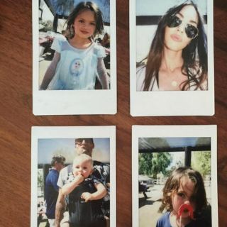 Megan Fox comparte imagen de sus hijos