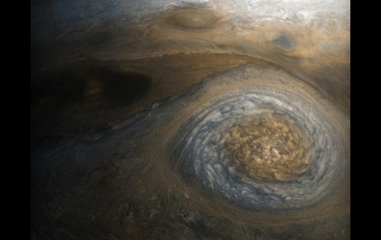 La imagen fue captada en el momento en que Juno se encontraba a unos 11 mil 444 kilómetros de las cimas de las nubes del planeta. TWITTER / @NASAJuno