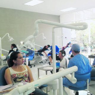 La UAL abre Clínica Odontológica