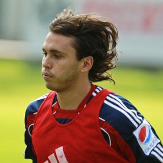 Equipo de tercera división española rechaza a Omar Arellano