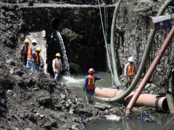 La SCT detalla que el agua de las precipitaciones ya puede fluir libremente por el tubo. SUN /