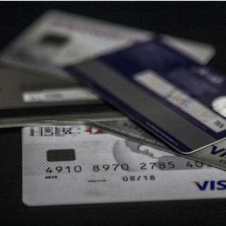 Aumentan deudas con tarjetas de crédito