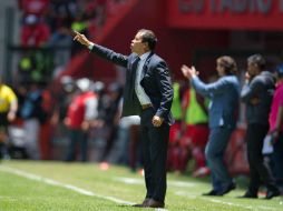 El técnico rojinegro cree que el árbitro no marcó un penalti a favor de Atlas. MEXSPORT / J. Ramírez