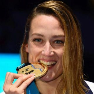 Mireia Belmonte gana el oro en los 400 metros libres