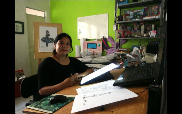 Aunque tiene dos licenciaturas, Verónica prefiere trabajar por su cuenta. EL INFORMADOR / M. Vargas