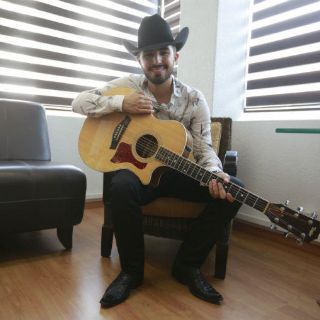Joss Favela, el compositor que todos buscan