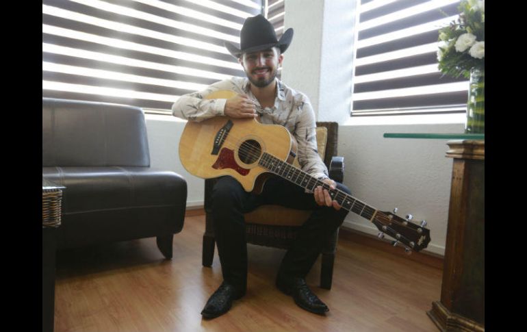 Joss Favela ha decidido tomar el micrófono y poner voz a su creatividad con un primer disco. EL INFORMADOR / G. Gallo