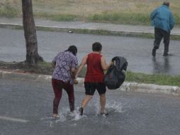 En varios estados de la República reportan fuertes lluvias, así como oleaje elevado. NTX / J. Pazos