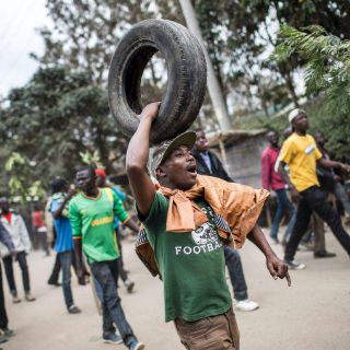 Dispersan con gas y disparos a manifestantes en Nairobi