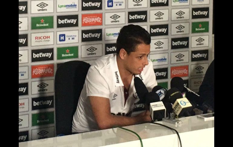 'Por estar en el West Ham no soy mejor persona que Carlos Vela o Jonathan dos Santos', dice Hernández. TWITTER / @WestHamUtd