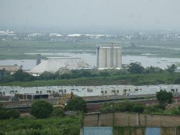 De acuerdo a datos oficiales, las lluvias del 2016 dejaron pérdidas por 20 MDP a las empresas del corredor industrial de El Salto. EL INFORMADOR / ARCHIVO