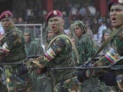 Decenas de uniformados externaron su repudio a los 'traidores' que realizaron el ataque. EFE / ARCHIVO