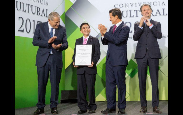 Peña encabezó la Convivencia Cultural 2017 en la que participaron los alumnos ganadores de la Olimpiada del Conocimiento Infantil. NTX / Presidencia
