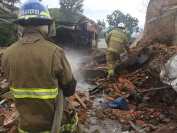 Personal de Protección Civil acudió a atender el reporte de la explosión. TWITTER / @PCJalisco