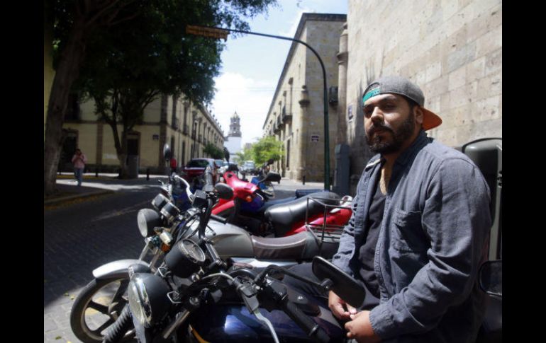 Edgar Salazar, además de ser el promotor del encuentro, también es músico. EL INFORMADOR / M. Vargas