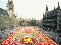 La alfombra de flores monumental, uno de los atractivos de la fiesta. ESPECIAL / Flowercarpet