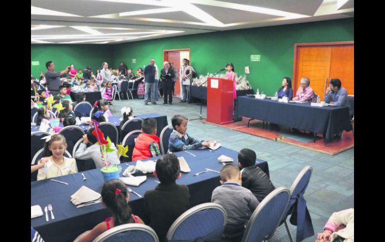 Reunión. Al evento acudió Enrique Ibarra en representación del presidente municipal. ESPECIAL /