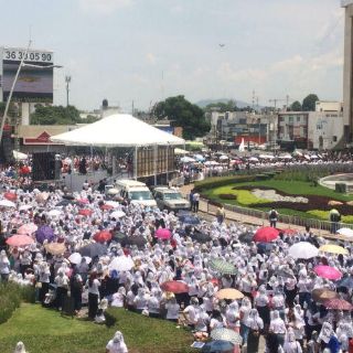 Fieles de la Luz del Mundo se reúnen en La Minerva