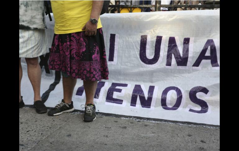 Las 17 mil 274 muertes de mujeres en el país con presunción de homicidio de 2007 y 2014 preocupan a la CNDH. EFE / ARCHIVO