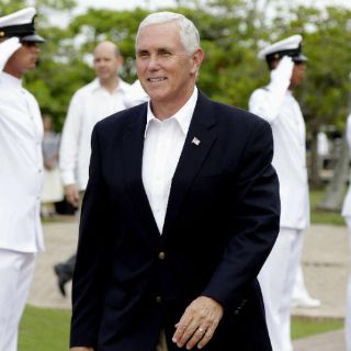 Pence condena odio y violencia de grupos neonazis