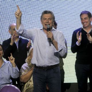 Primer resultado de elecciones en Argentina favorece a Macri