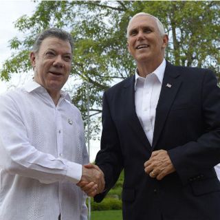 Pence asegura que EU busca restaurar la democracia
