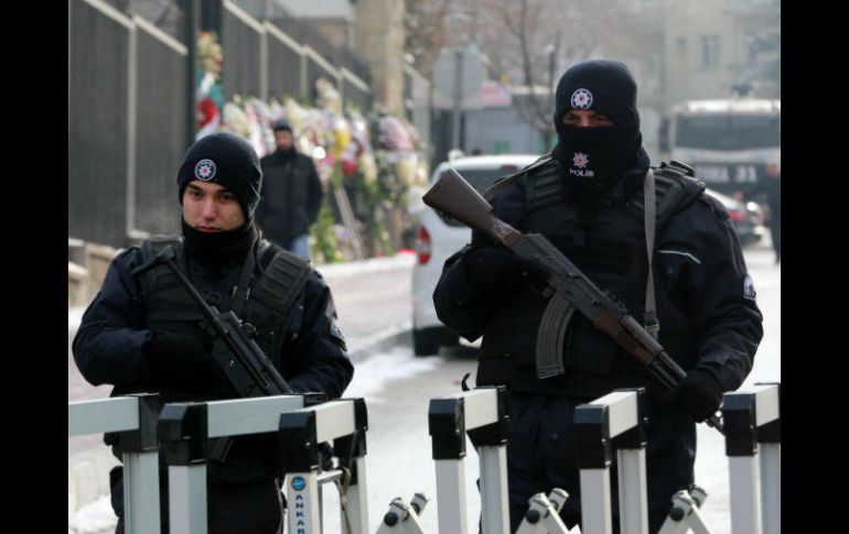 Policías detuvieron hoy a once presuntos militantes del PKK en un operativo especial. AFP / ARCHIVO