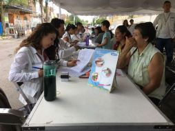 Participaron en la Feria de Salud médicos, psicólogos, odontólogos, enfermeras y brigadistas. NTX /
