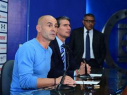 Este lunes, Jémez ofreció una conferencia de prensa sin aceptar preguntas, para explicar lo sucedido el pasado sábado. MEXSPORT / J. Ramirez