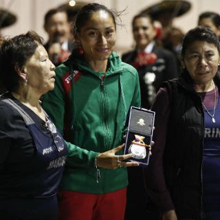 Lupita González llega a México