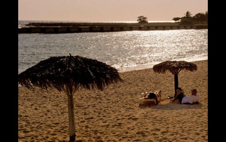 Cuba cuenta con 414 playas arenosas, su longitud conjunta sobrepasa los 900 kilómetros. AP / ARCHIVO