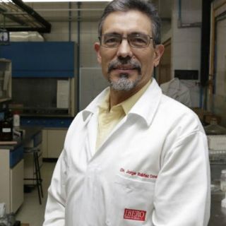 Mexicano gana Premio Internacional de Química en Microescala