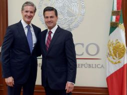 Enrique Peña Nieto junto al gobernador electo del Edomex, Alffredo del Mazo, durante la reunión en Los Pinos. NTX / Presidencia de México