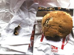 Manfalouti asegura que la rata estaba incrustada en el pan. AP / E. Manfalouti