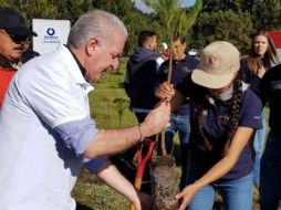 Jorge Rescala, director general de la Conafor, gana 192 mil 568 pesos al mes, más que varios gobernadores. TWITTER / JorgeRescala