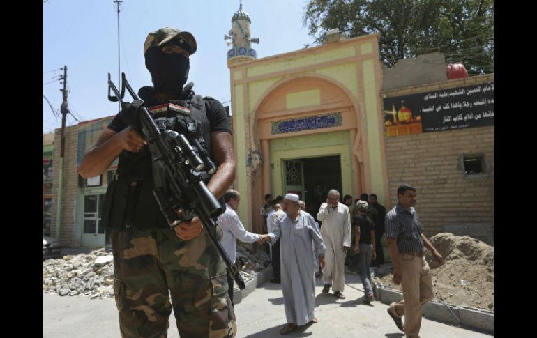 Tras el atentado se desataron enfrentamientos entre los terroristas y la Policía, que todavía siguen en el barrio 600. AP / H. Malla