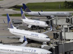 Dentro de las rutas que más presentaron descensos en el tráfico de pasajeros estuvo la Monterrey-Houston. AP / ARCHIVO