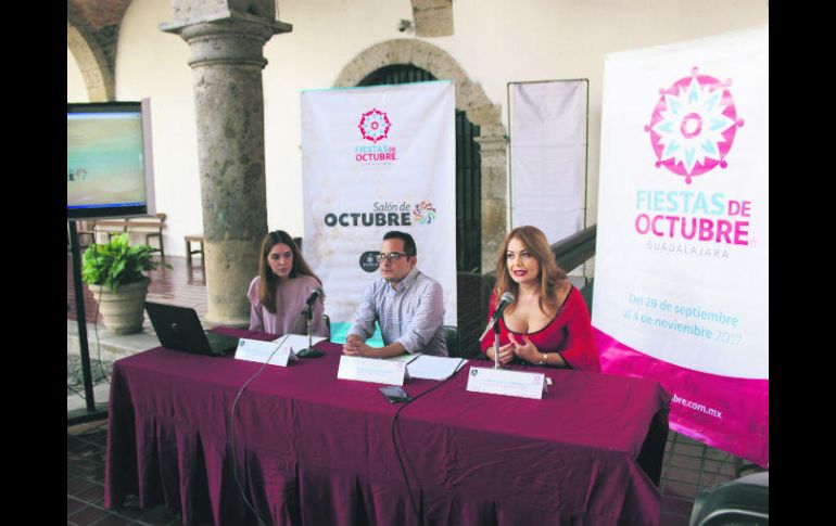 Cultura. Alejandra Tamayo, Joao Rodríguez y Martha Venegas, aurtoridades del concurso de pintura.  / CORTESÍA SC