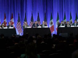 EU 'apretó' a sus socios comerciales durante la ceremonia previa al inicio formal de las deliberaciones sobre los cambios al TLCAN. EFE / L. Nolly