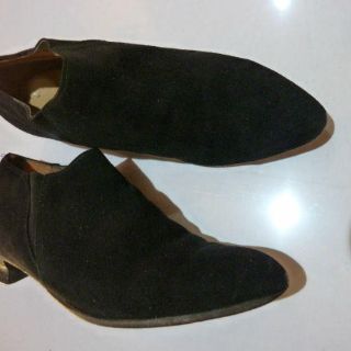 Subastarán unas botas de ante negro de Ringo Starr