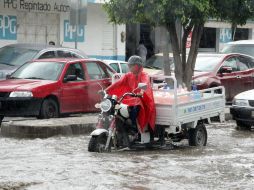 Se recomienda a la población en general a mantenerse informada a través de las fuentes oficiales sobre el sistema tropical. NTX / ARCHIVO