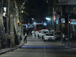 El agresor que arrolló a varias personas en una furgoneta huyó a pie, señalan fuentes policiales. AFP / J. Lago
