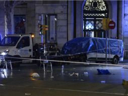 La furgoneta atravesó a toda velocidad el paseo de las Ramblas, una de las zonas más turísticas de España. AFP / J. Lago