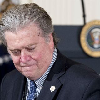 Trump despide a Steve Bannon