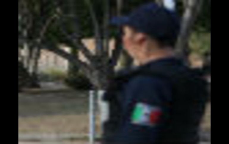 Según autoridades, el presunto asaltante vestía con uniforme al parecer de trabajador de gasolinera. EL INFORMADOR / ARCHIVO