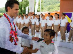 En el marco del inicio del Ciclo Escolar 2017-2018, el Mandatario hizo amplia exposición y defensa de la reforma educativa. TWITTER / @PresidenciaMX