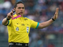 Oscar Macías Romo es una de las ausencias para la jornada 6 por sus controvertidas decisiones en el partido Cruz Azul Vs Atlas. MEXSPORT / ARCHIVO