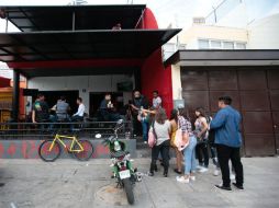 Se tiene conocimiento de que 54 establecimientos próximos a los 32 planteles educativos de la metrópoli vendían alcohol a estudiantes. EL INFORMADOR / F. Atilano