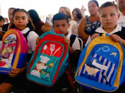 Miguel Castro Reynoso menciona que en este ciclo escolar la entrega tuvo mejoras significativas. TWITTER / @SEDISOCIAL