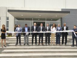 Aristóteles dio un recorrido por la empresa Arizlu, junto a otras autoridades. ESPECIAL / Aristóteles Sandoval